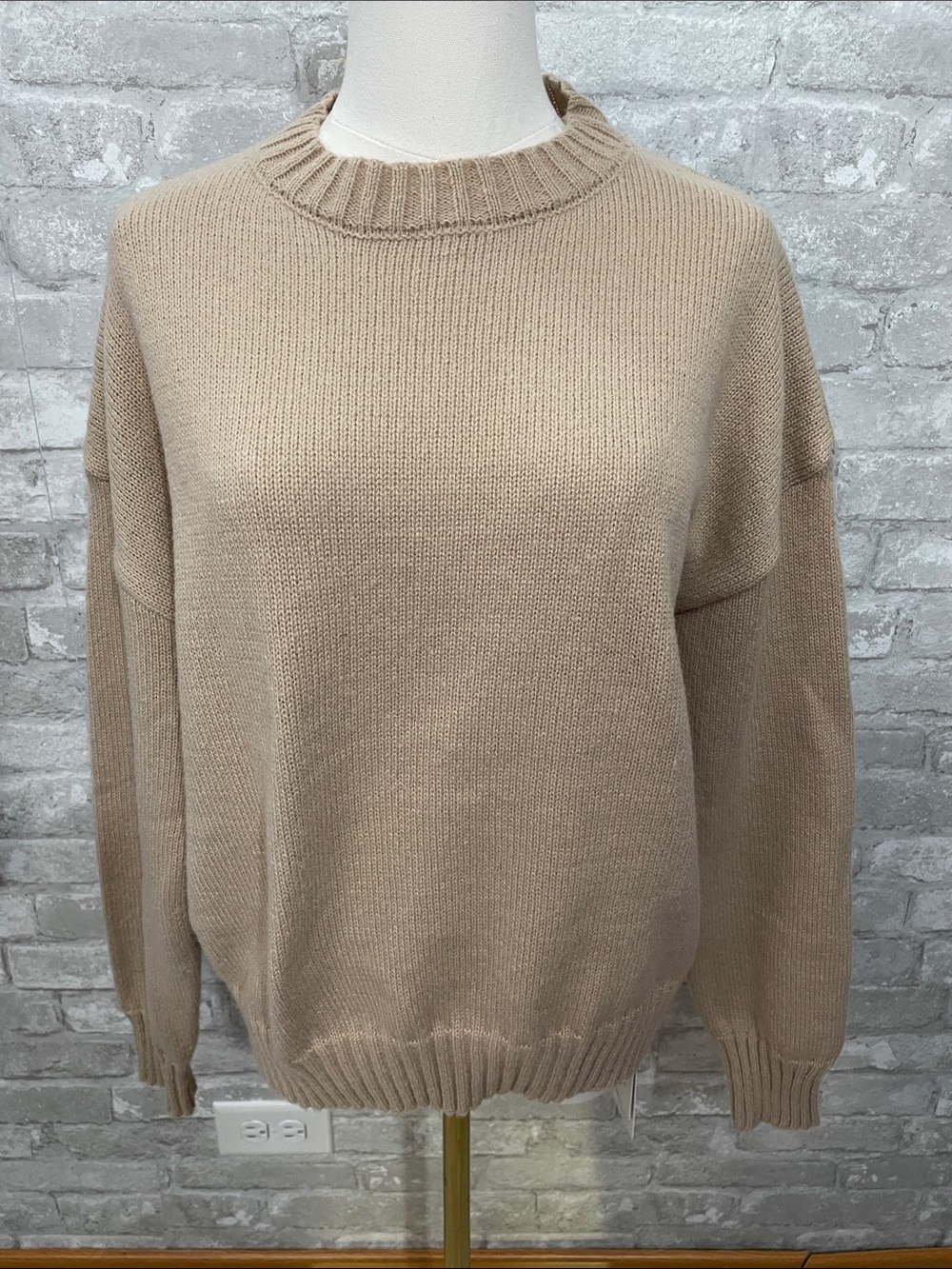 Dazy Classic Crewneck Pullover Sweater - Neutral Beige